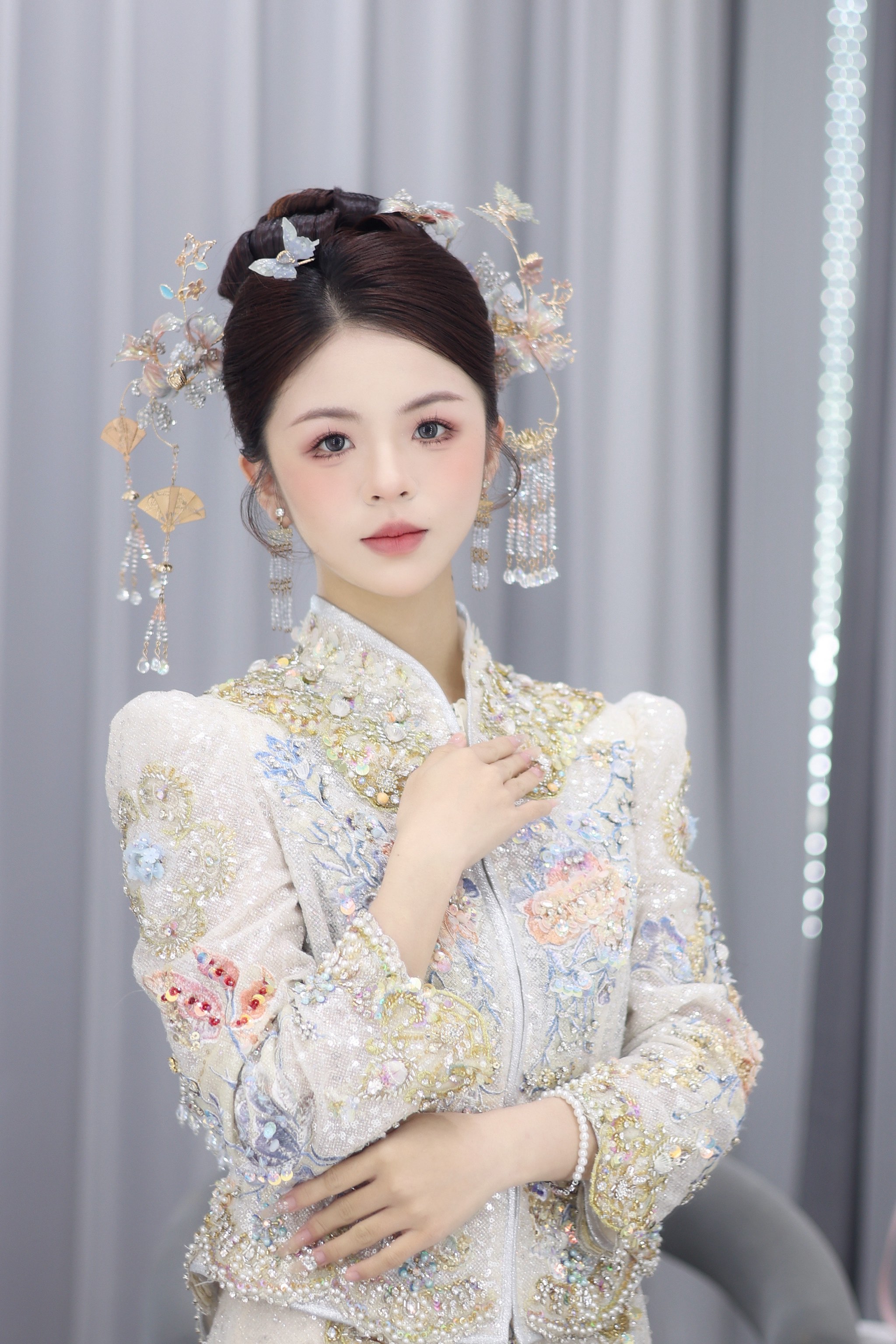 科技之美与时尚之选，最新新娘装潮流指南